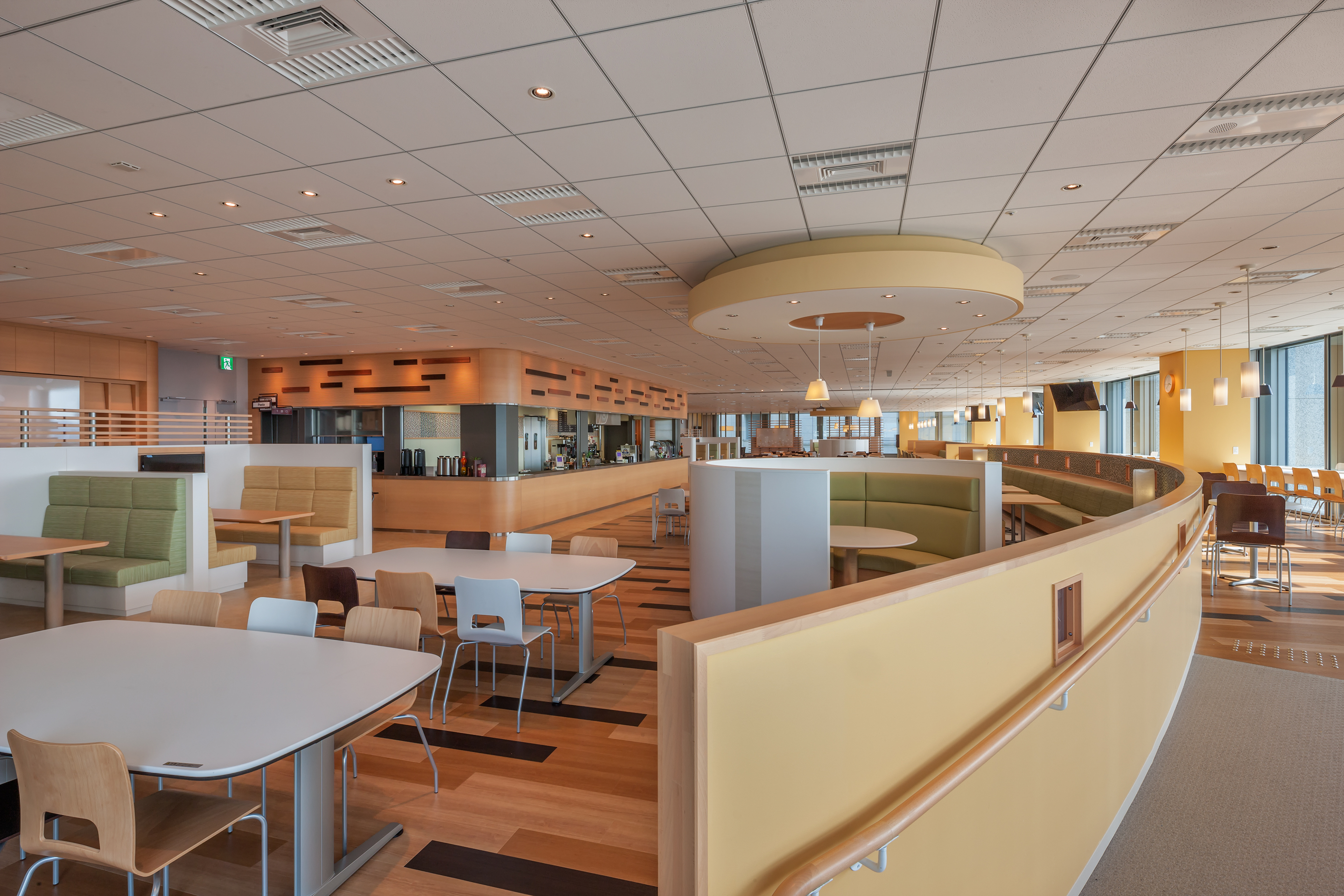 ＼1,900円／食堂あり★大手で営業アシスタント事務＠大手町