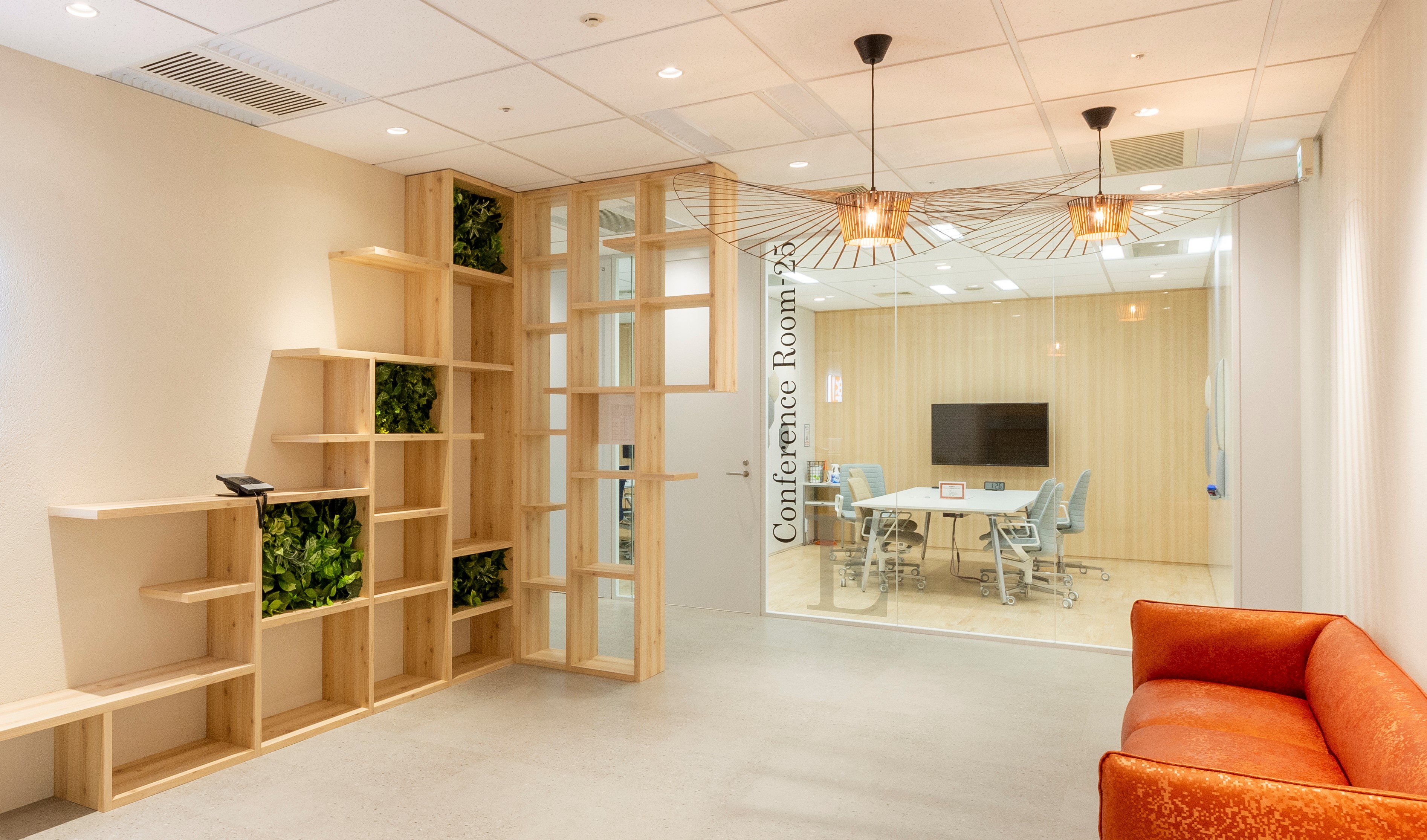 【4月】時給1,750円/新宿駅チカビル～魅力の大手で部内サポート