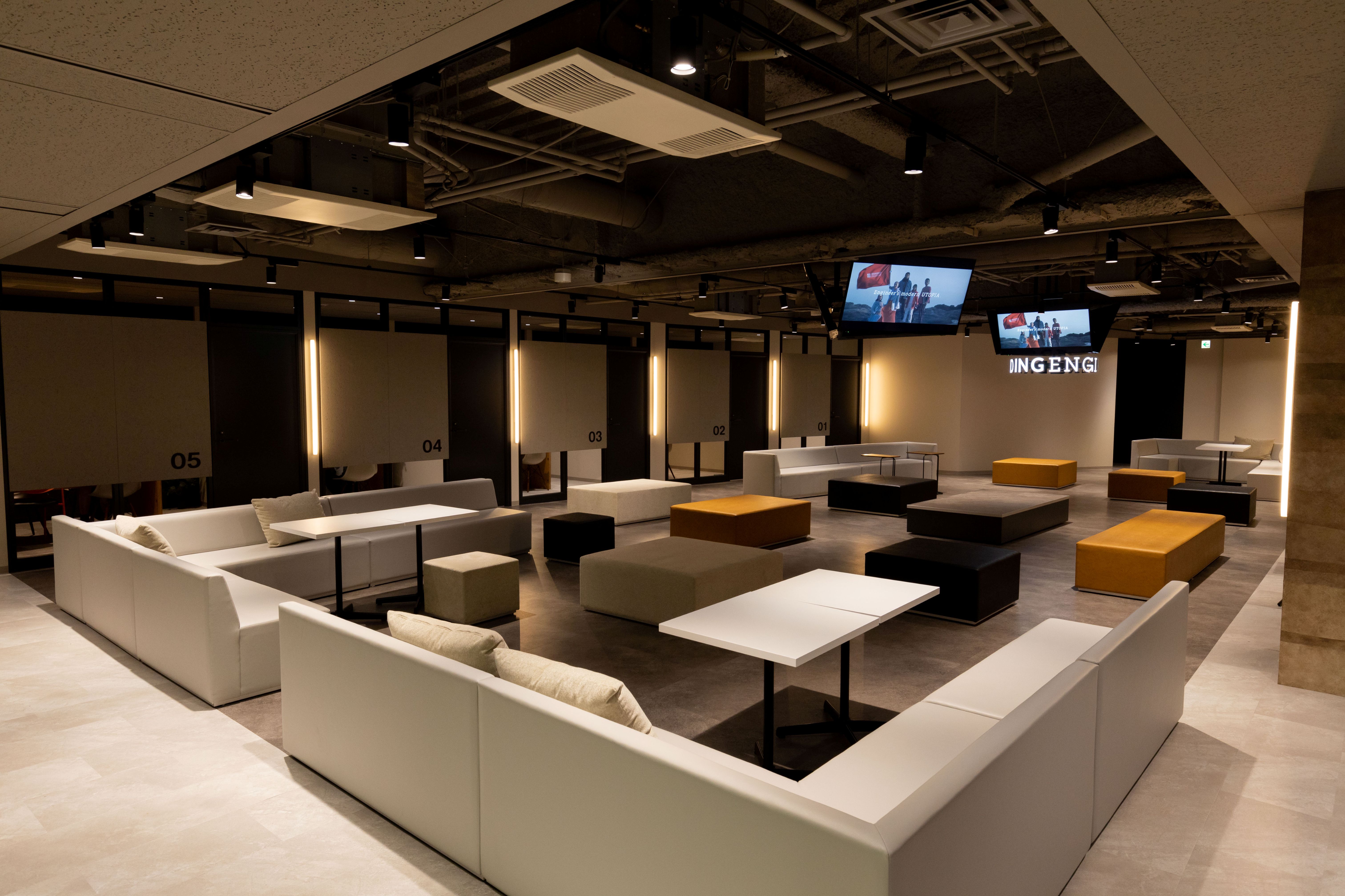 朝はゆっくり10時start◎オシャレofficeで人事労務業務♪＠渋谷