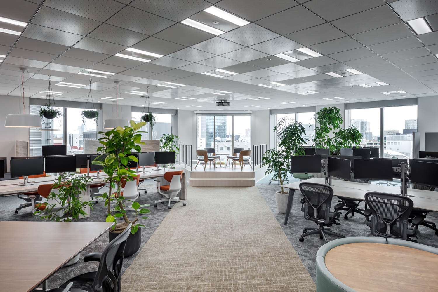 【人事労務/管理職】月給54万~/在宅制度あり/土日祝休/30代活躍