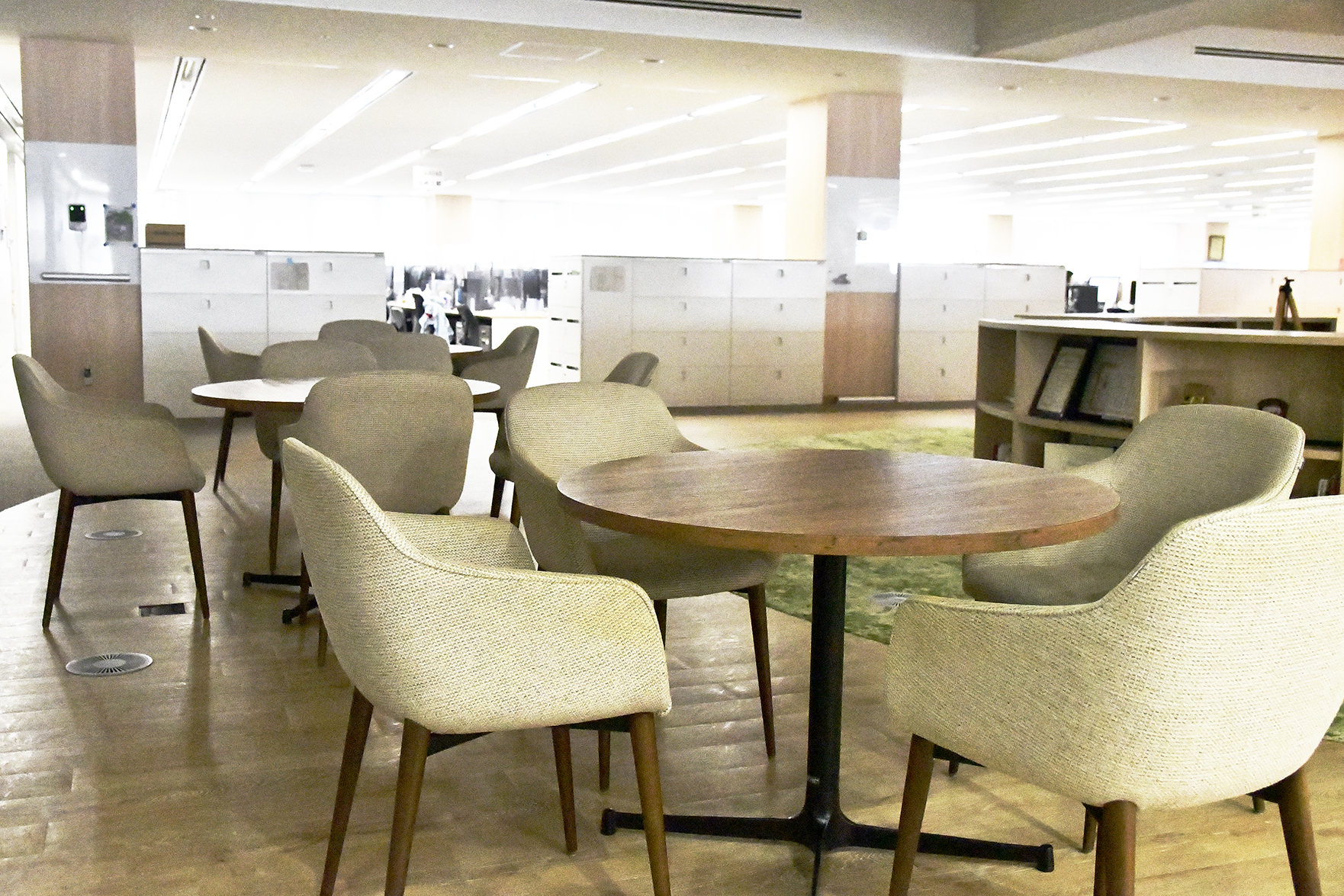 安心の大手★車に乗りながらタブレット操作↑