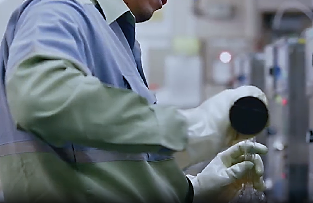 ＜分析経験を活かせる正社員＞地元石油メーカーでの工程管理