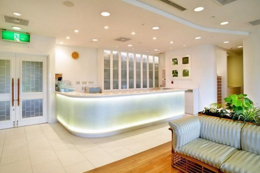 ＜社員化実績あり↑＞未経験OK！20-30代活躍★クリニックの受付