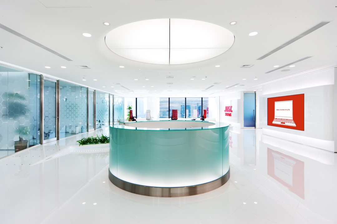 【月収28万以上↑】駅直結！教育体制◎PC操作できればOK！