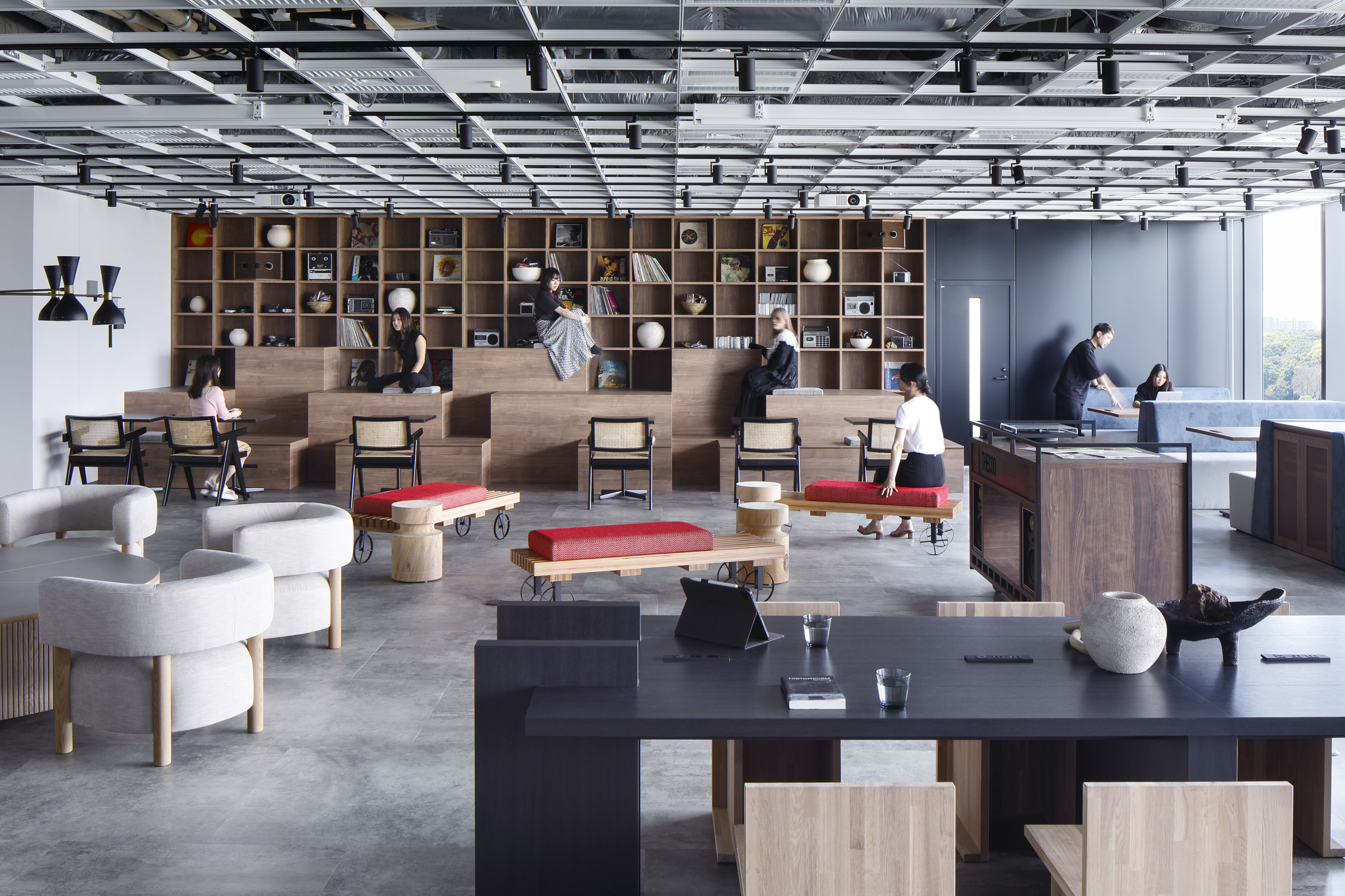 ≪人気のエンタメ×かんたん経理◆≫自由度高め×NO残業★*｡･