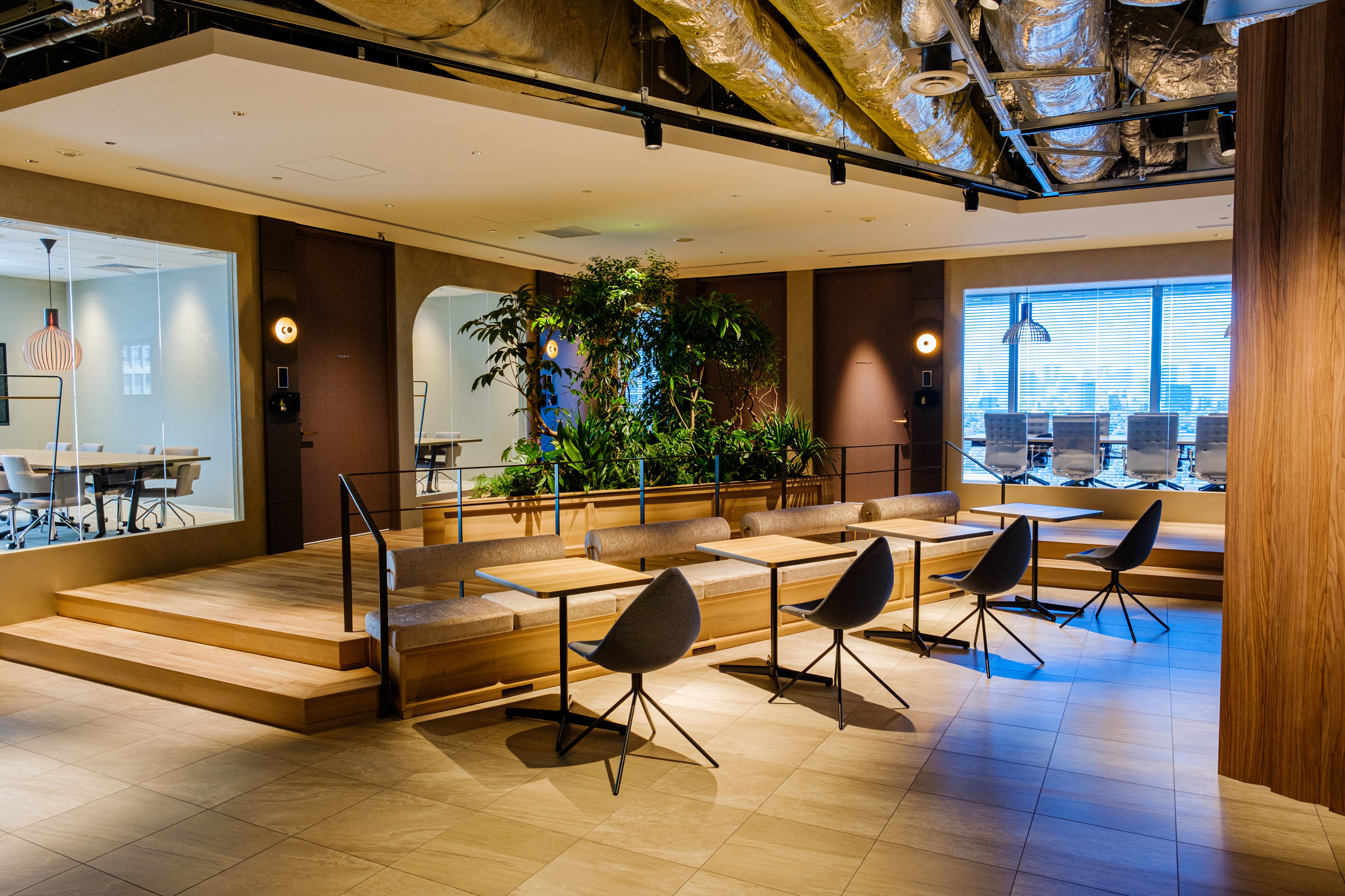 ＼☆東京駅ＫＩＴＴＥ☆時給1900円☆商社で輸入サポート／