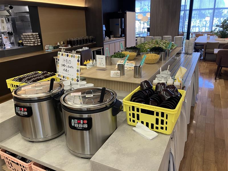 「食堂の惣菜＆味噌汁＆サラダお代わり自由！」なこつこつ軽作業