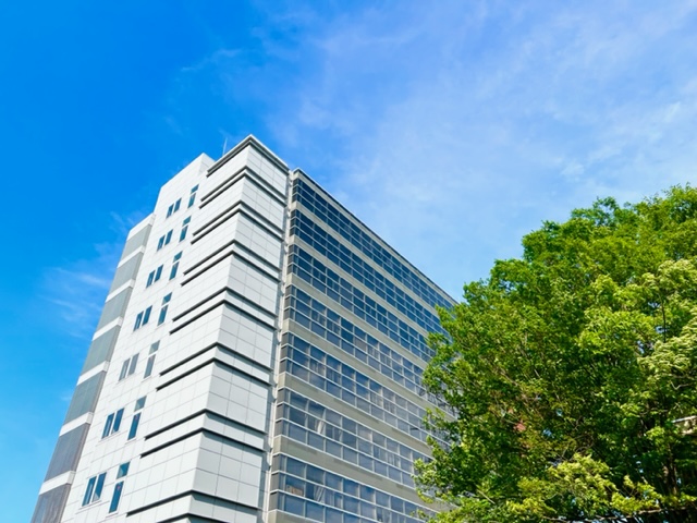 【有名大学×事務★】入試広報などのサポート♪学生対応あり◎