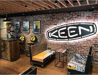 ＼週2×高時給1900円★扶養枠内OK／外資アパレル×ECサイト運営