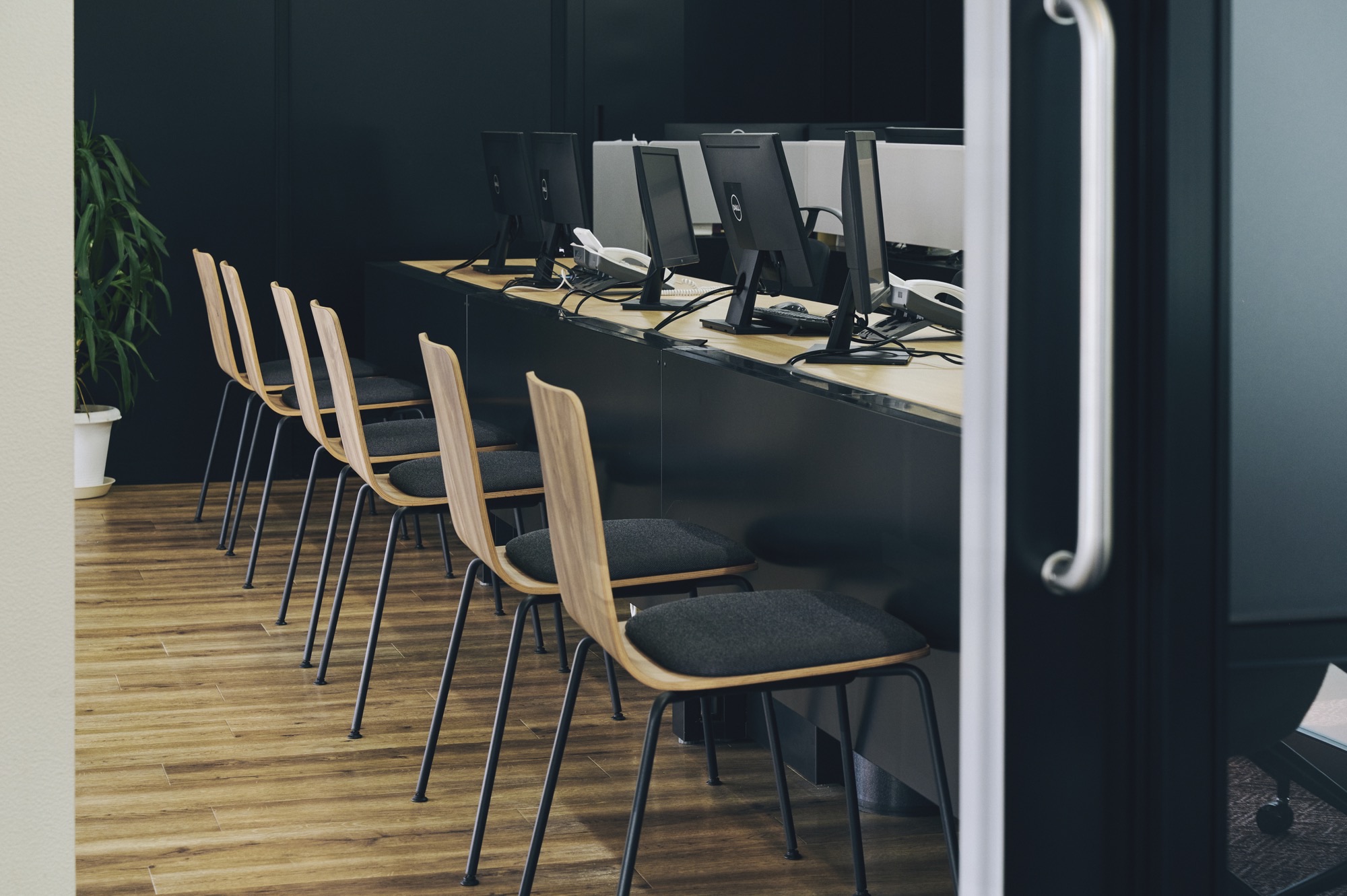 ＜水土休み＞未経験OK☆不動産会社で受付＋かんたん事務