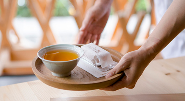 【6月末まで】19:30マデ！時給1600円★台湾発の銘菓販売♪