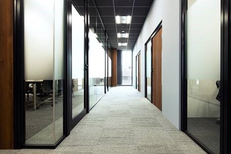 ＼人気のエンタメGr☆彡／自由な環境☆経理サポート☆彡＠2100☆