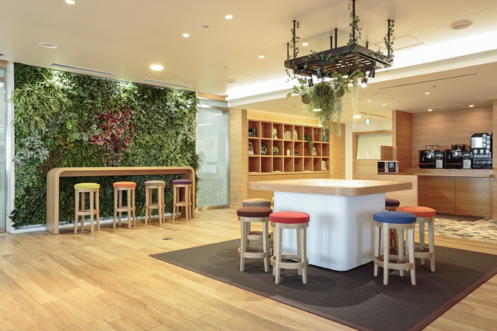 ＼週2在宅あり◎英語スキル活かせる！財務★／大手外資メーカー