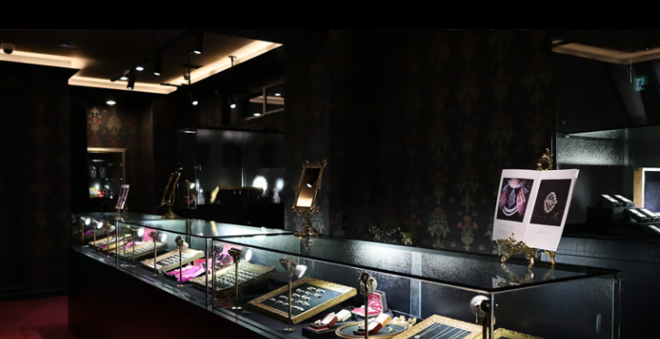 ＼横浜＠1700／週4～OK！ノルマなし◎未経験からジュエリー販売