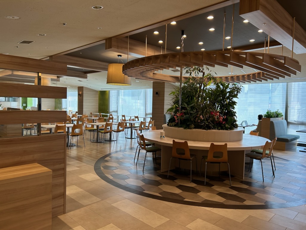 ＜大手Gr企業＞cafe風の食堂で快適ランチ♪リフォーム会社で事務