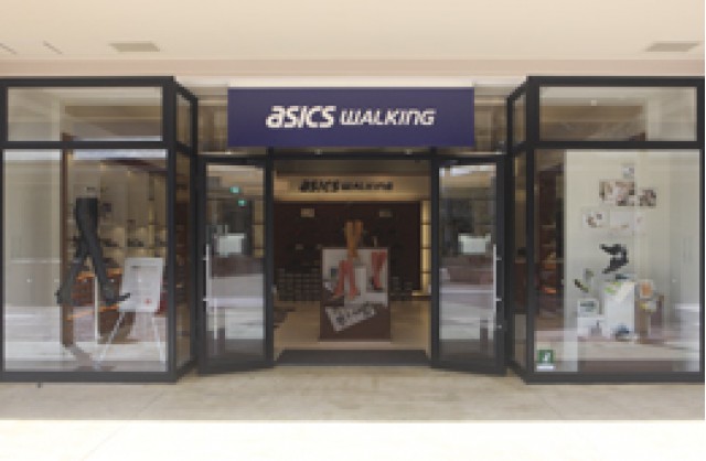 【時給1300円】天神駅直結☆あんしん長期○接客販売◆残業なし♪