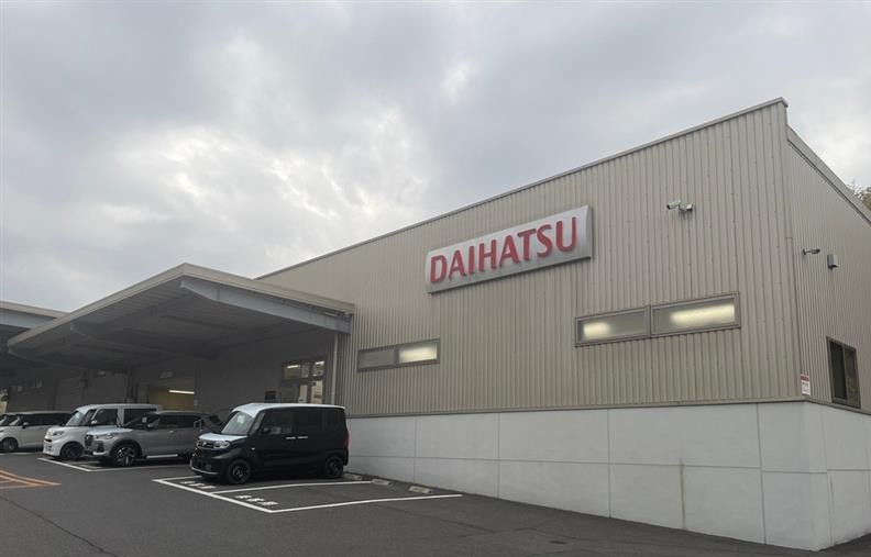 【電話なし！】有名自動車販売店☆入力や仕分け♪駐車場あり◎