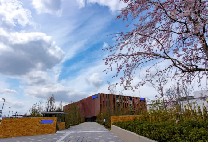 ＼安心★ナイトワーク★約月３０万／サギョ女デビュー！高槻駅