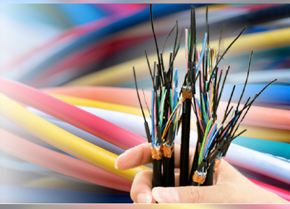 年収378万円～/土日祝休み/年間休122日/座り作業で安定就業