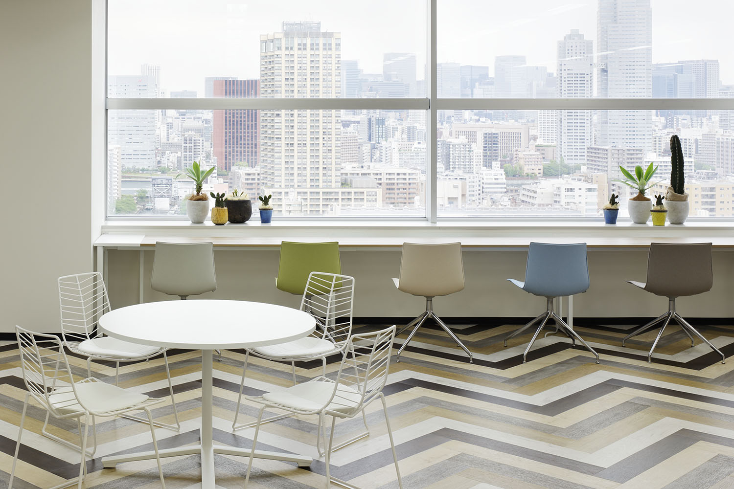 【20~30代カツヤク】事務未経験OK！カンタン事務♪複数名募集★