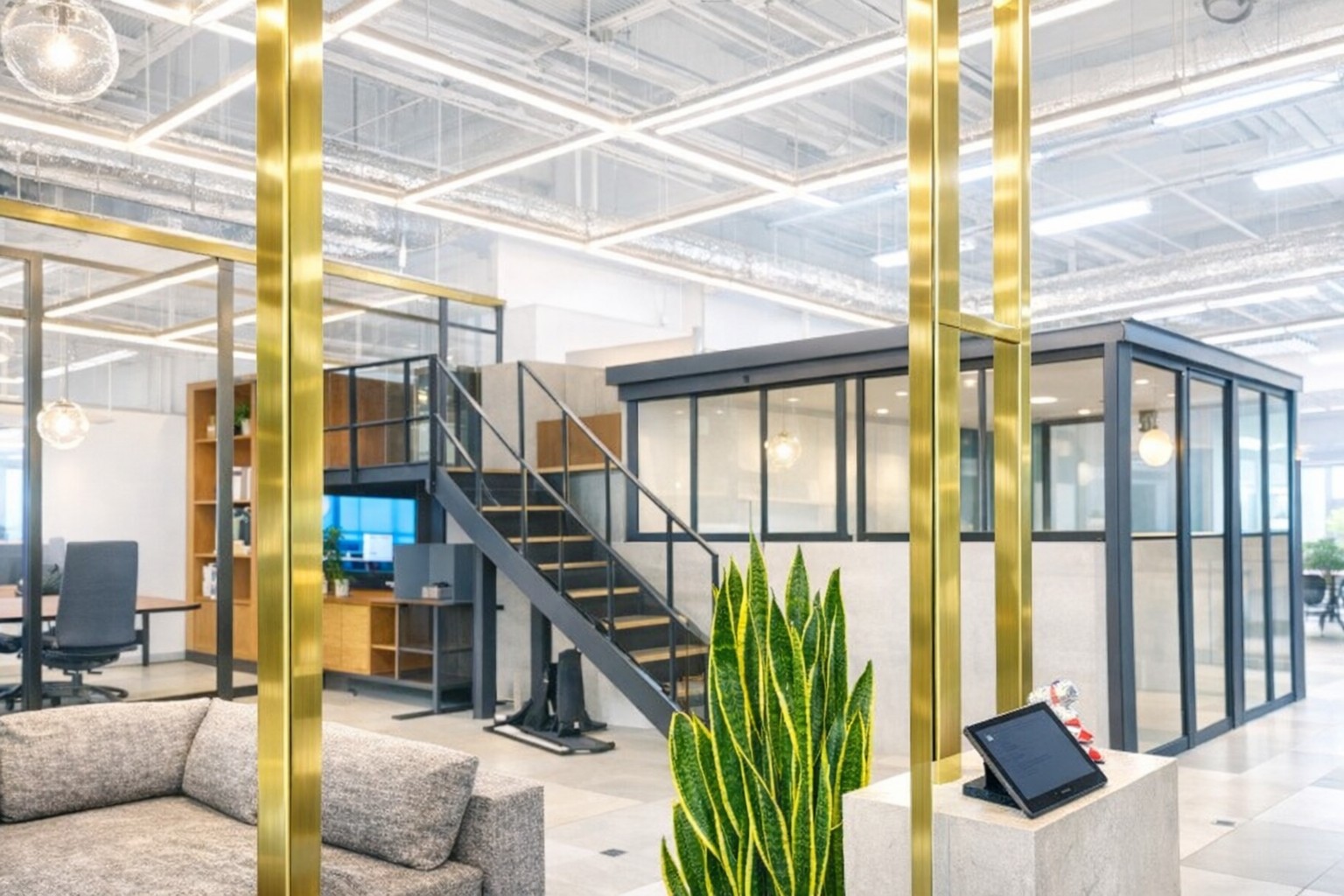 【未経験からチャレンジ】天空橋駅直結◆長期〇人事&総務事務★