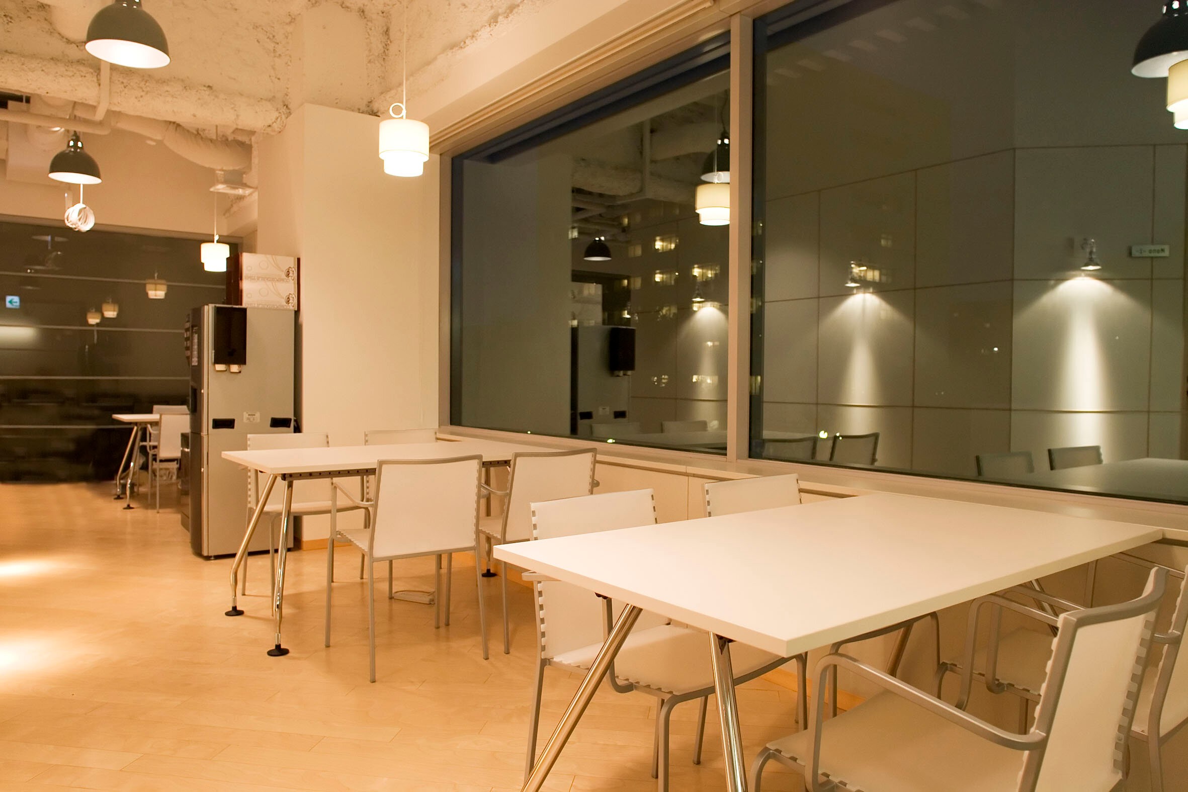 ＼話題のCM◆エンタメ♪／服装ジユウ☆事務サポ【事務未経験OK】