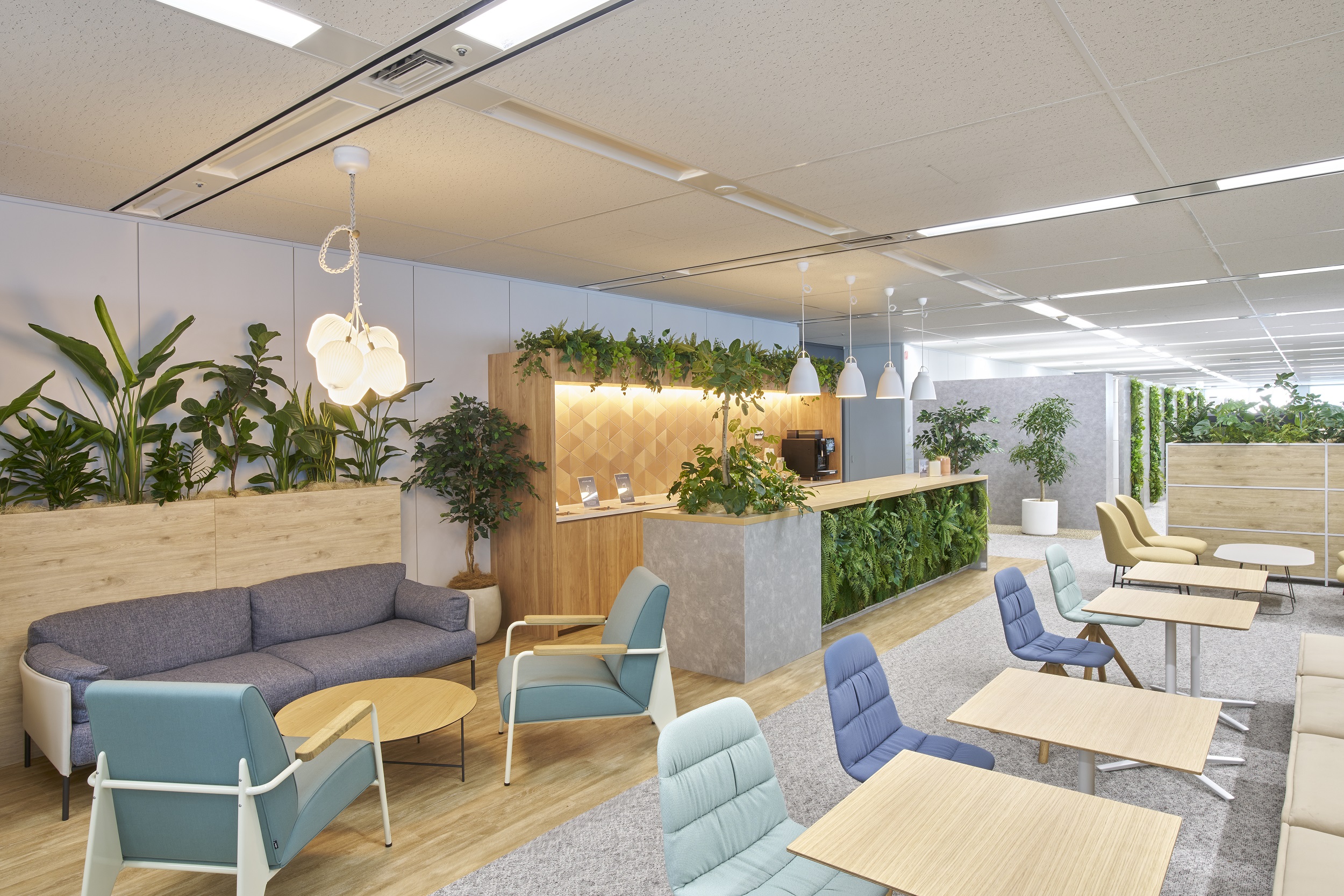 ＼在宅2日♪／残業少なめ！穏やか環境◎化学品の輸入業務☆