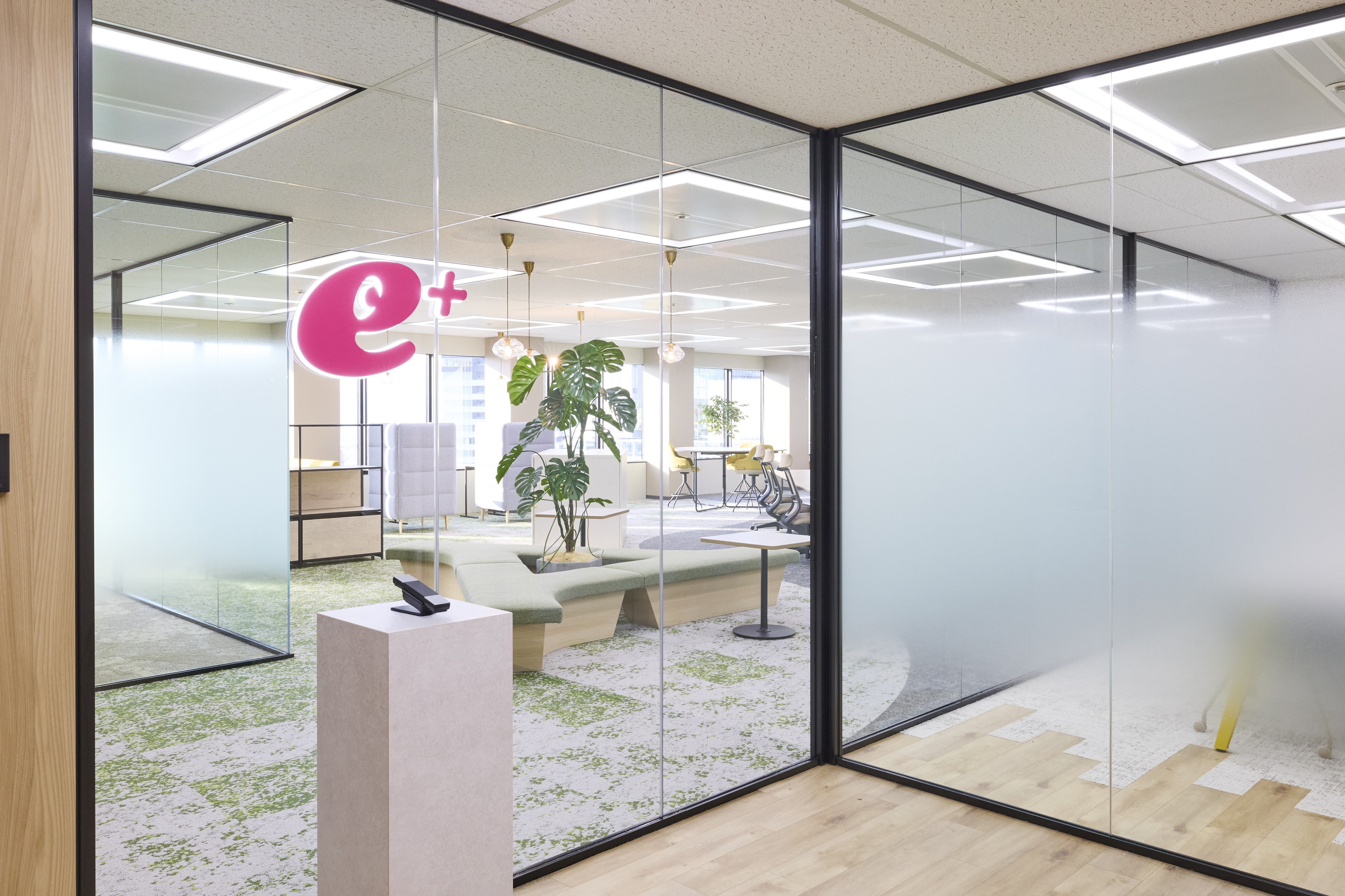 ＼推しを支えるエンタメ業界★／未経験OK♪ライブ情報入力など！