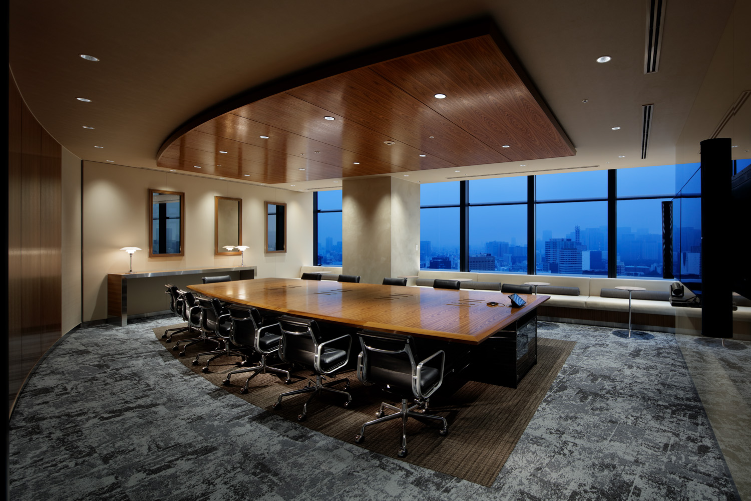 ＼高時給1900円～＆未経験OK／Excel活かせる！部内のサポート☆