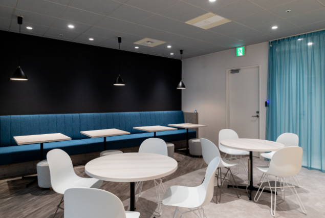 【夜間】0時~翌10時勤務＼電話なし／研修あり×動画アプリ監視