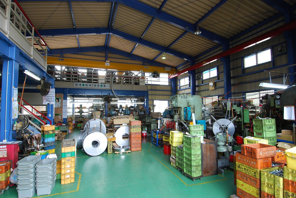 【安心長期】プレス加工★残業なし♪17時台定時◇土日祝休み☆彡