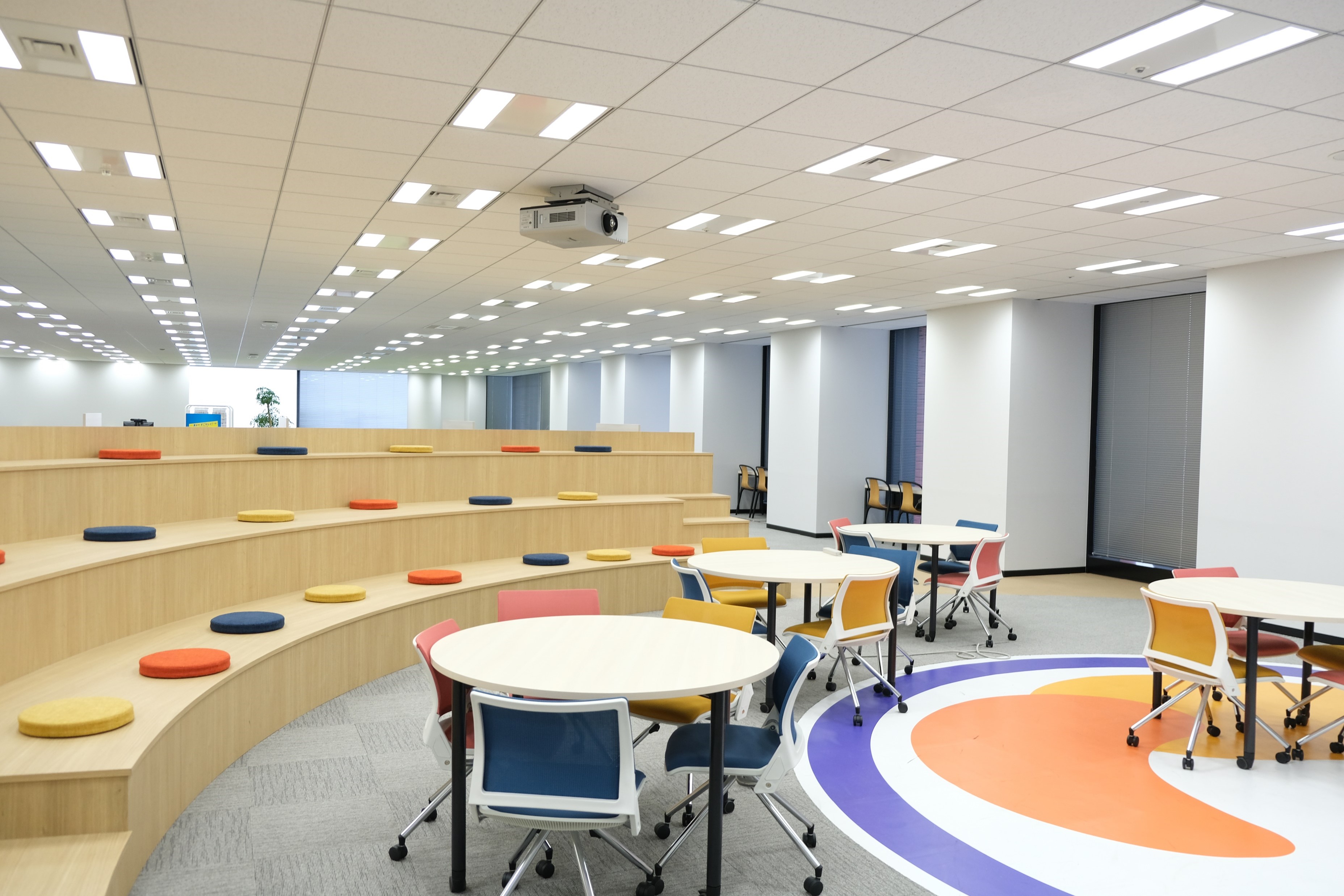 【正社員登用あり】大手有名紙製品メーカーで電話中心の業務☆