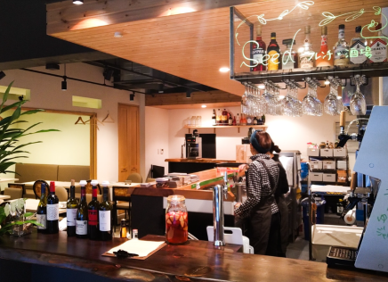 平日休みあり☆*アートに囲まれた洗練オフィス☆*問い合わせ対応