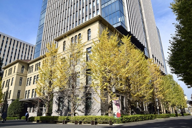 <英語使用あり>キャリアセンター職員★イベント運営や学生対応◎