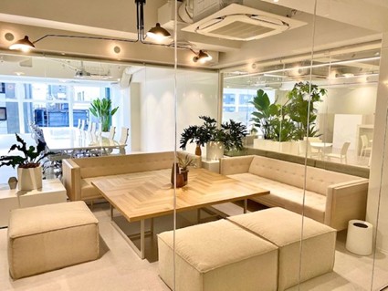 ＜インスタフォロー136万人＞未経験OK◎服装由♪バイヤーアシ