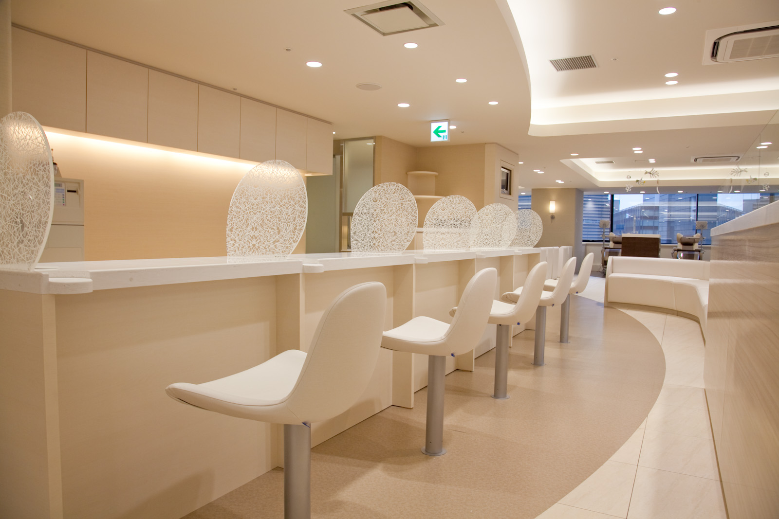 シフト制★接客経験活かせる！献血ルームで受付＆事務♪＠新宿