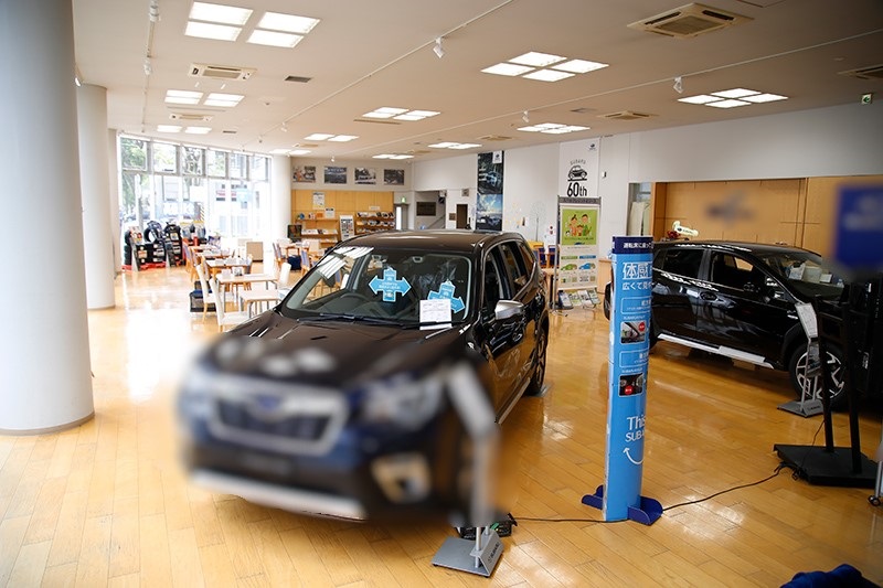 【中区新山下】火・水休み☆制服有！自動車メーカーで接客＆事務