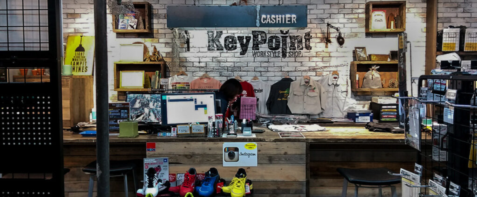 ＜車通勤OK！＞デニムスニーカーOK◎カジュアルウェアSHOPで接客