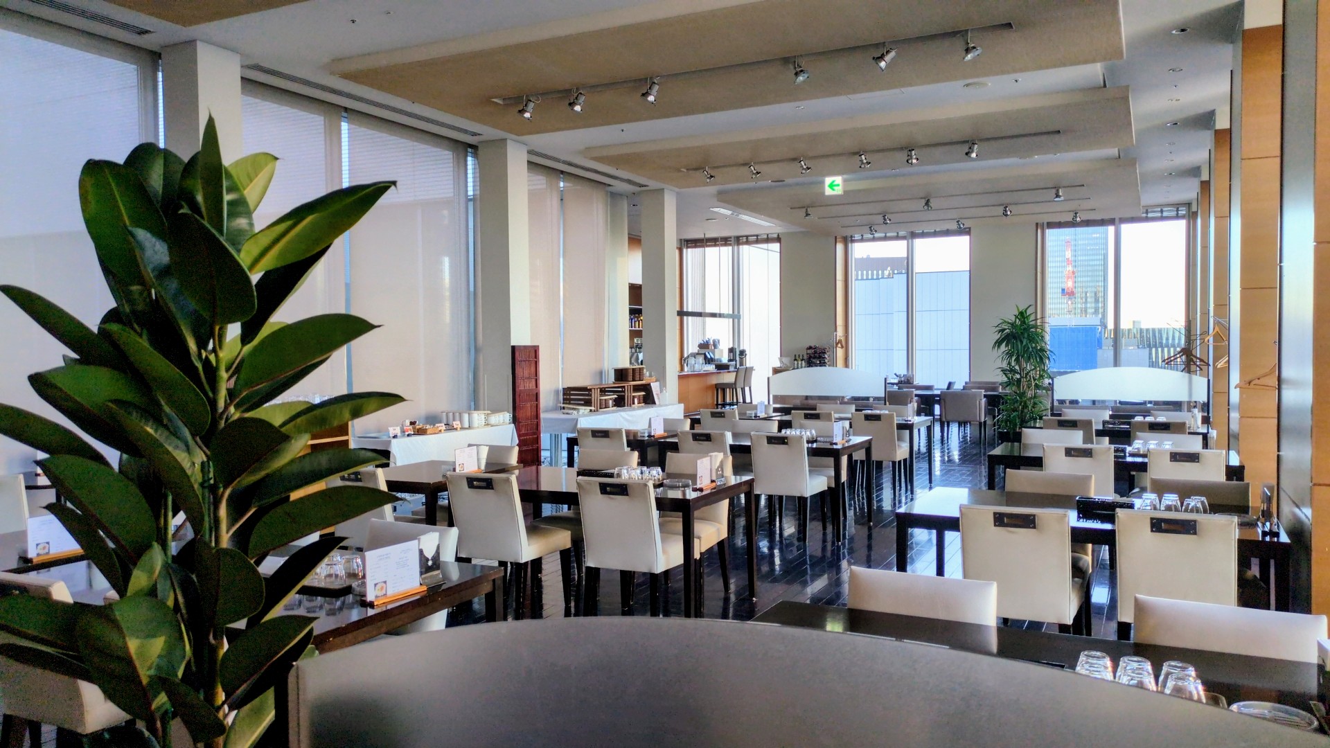 【4月・5月開始】社内システムの運用管理■社食あり◎1850円↑