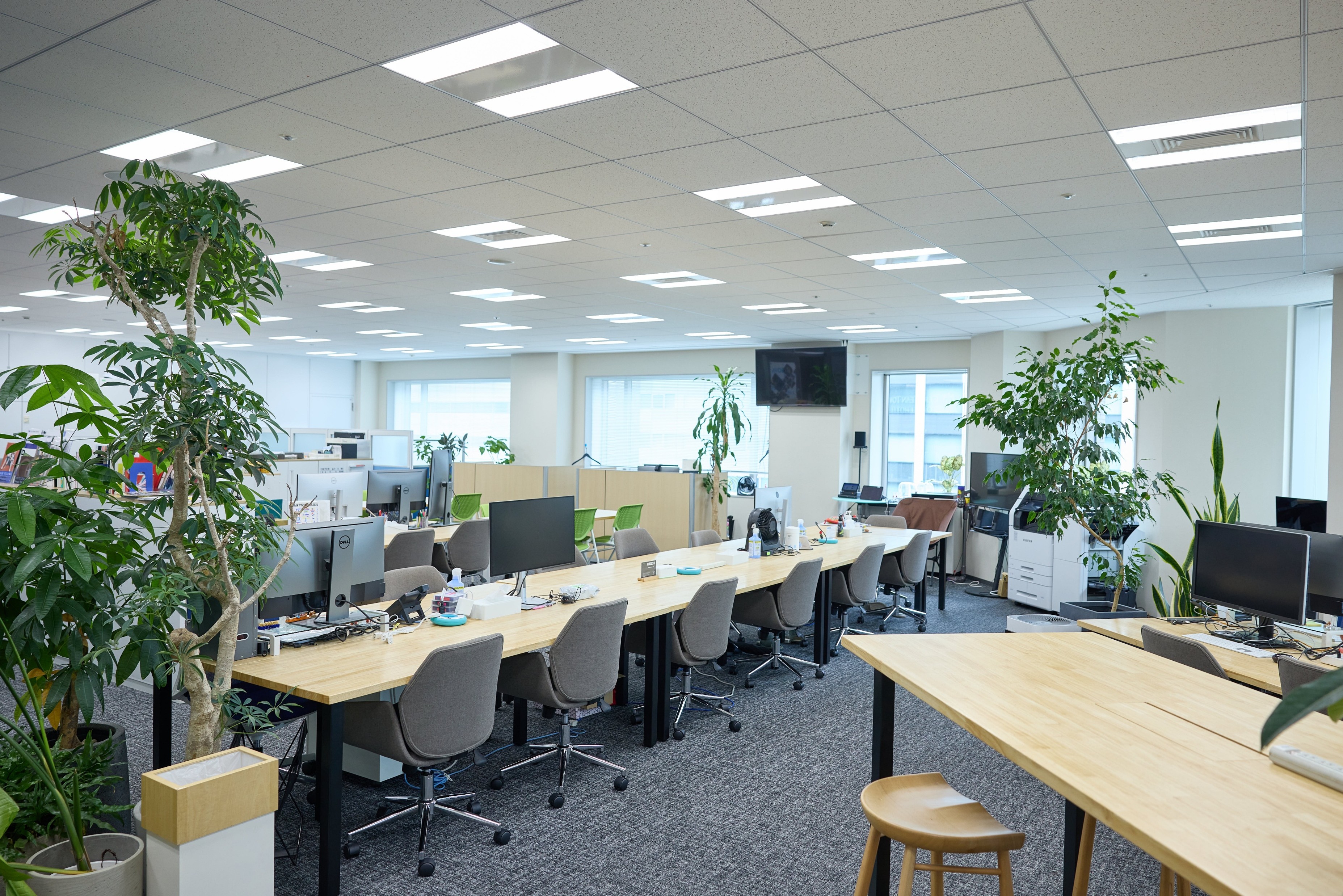 【日次経理/派遣→正社員化】30代前半活躍/実働7h/420~448万