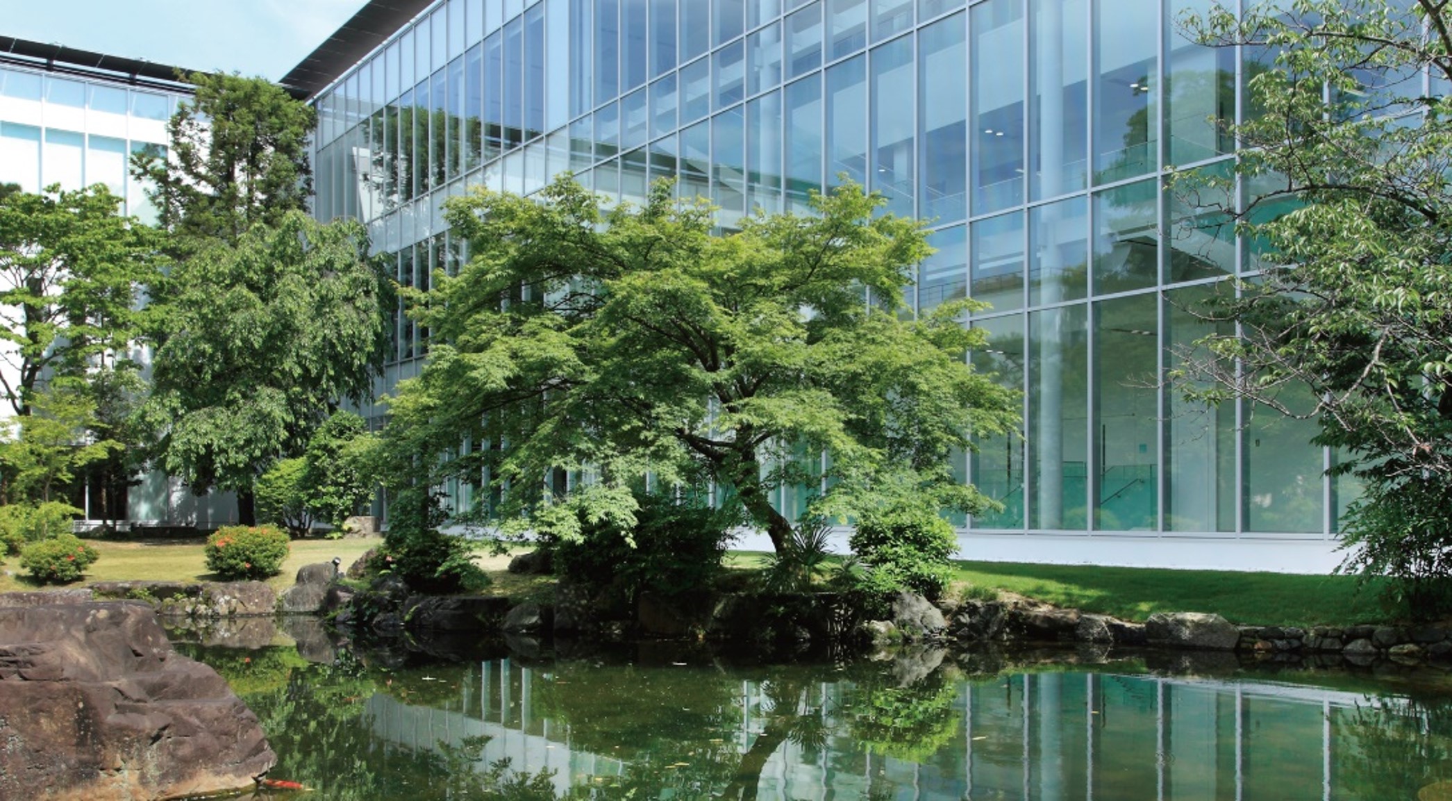 庭園のある綺麗なオフィス！未経験OK採用アシスタント♪残業なし