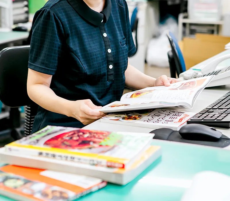 1400円★＼17時まで×残業なし／人事・労務サポート◎車OK♪