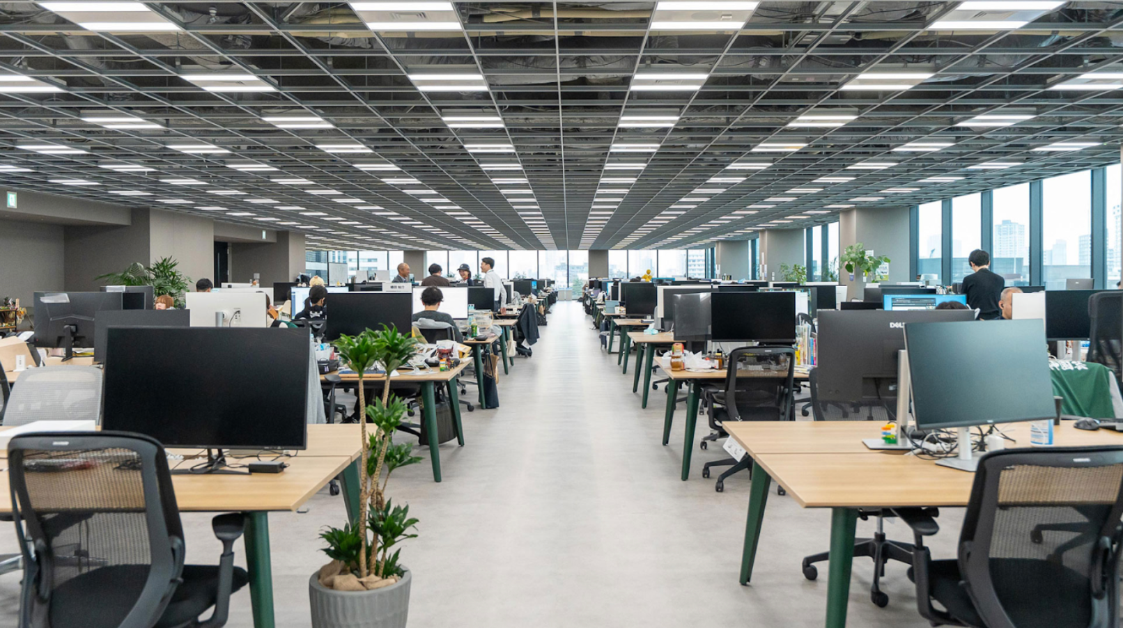 ＼残業ナシ×月33.6万～☆髪色自由／アポがとりやすい！日程調整