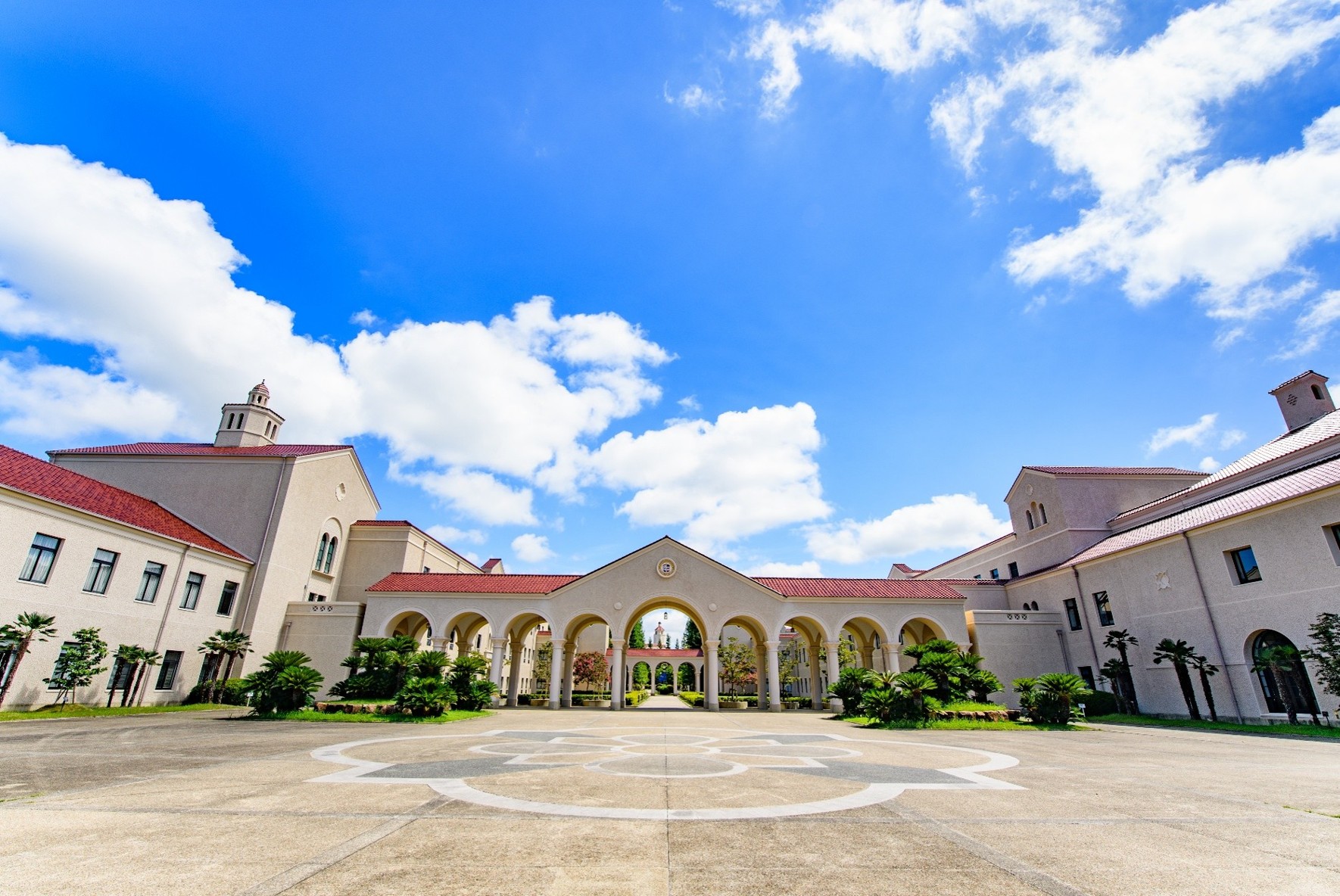 ＜車OK！＞働きやすさが魅力♪＼有名大学×サポート事務／三田市