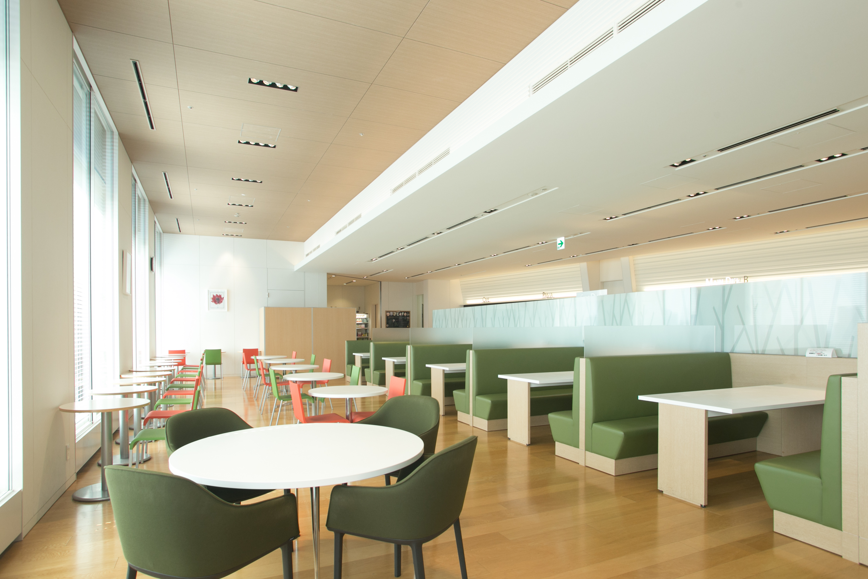 【6月～★大手町スグ】大手銀行での事務◇残業ほぼなし♪