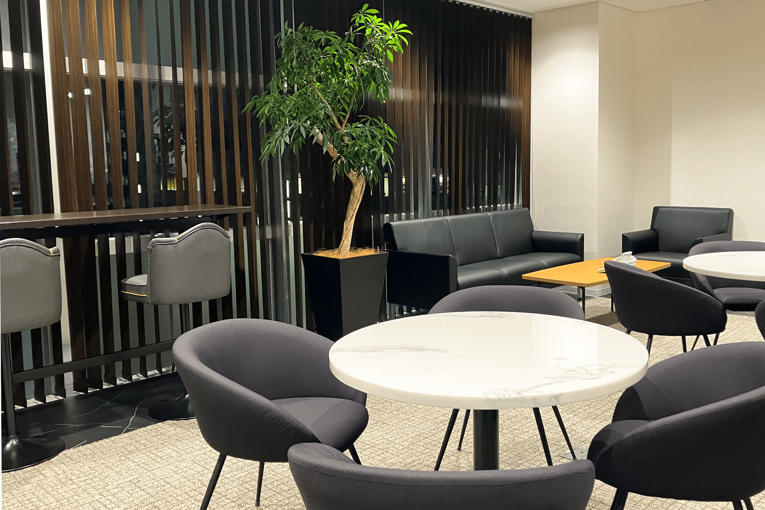 ＼未経験でも月収30万超↑↑／福利厚生が充実♪人事事務＊1950円