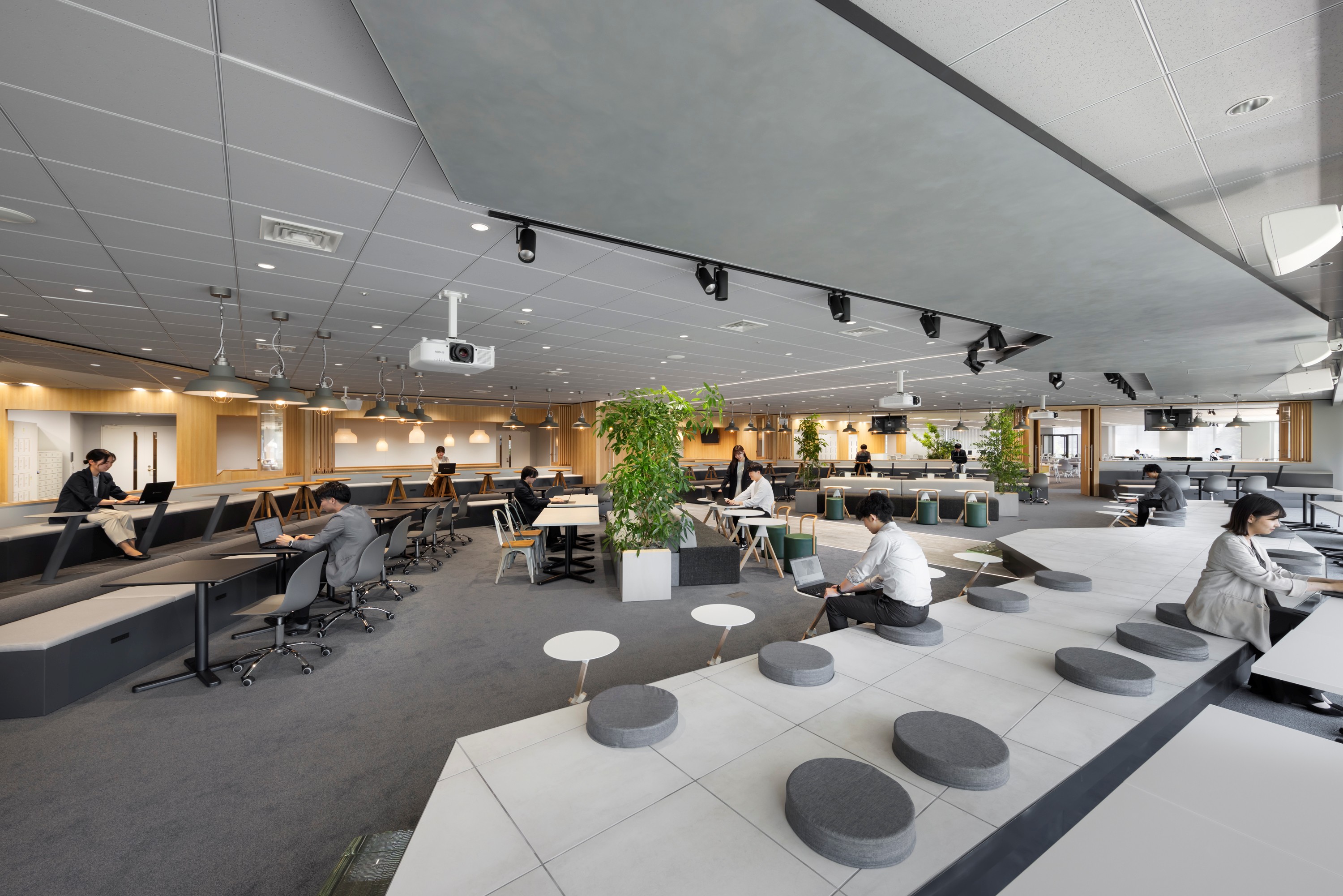 【秘書未経験OK◎】接客経験活かせる☆役員付秘書サポート！