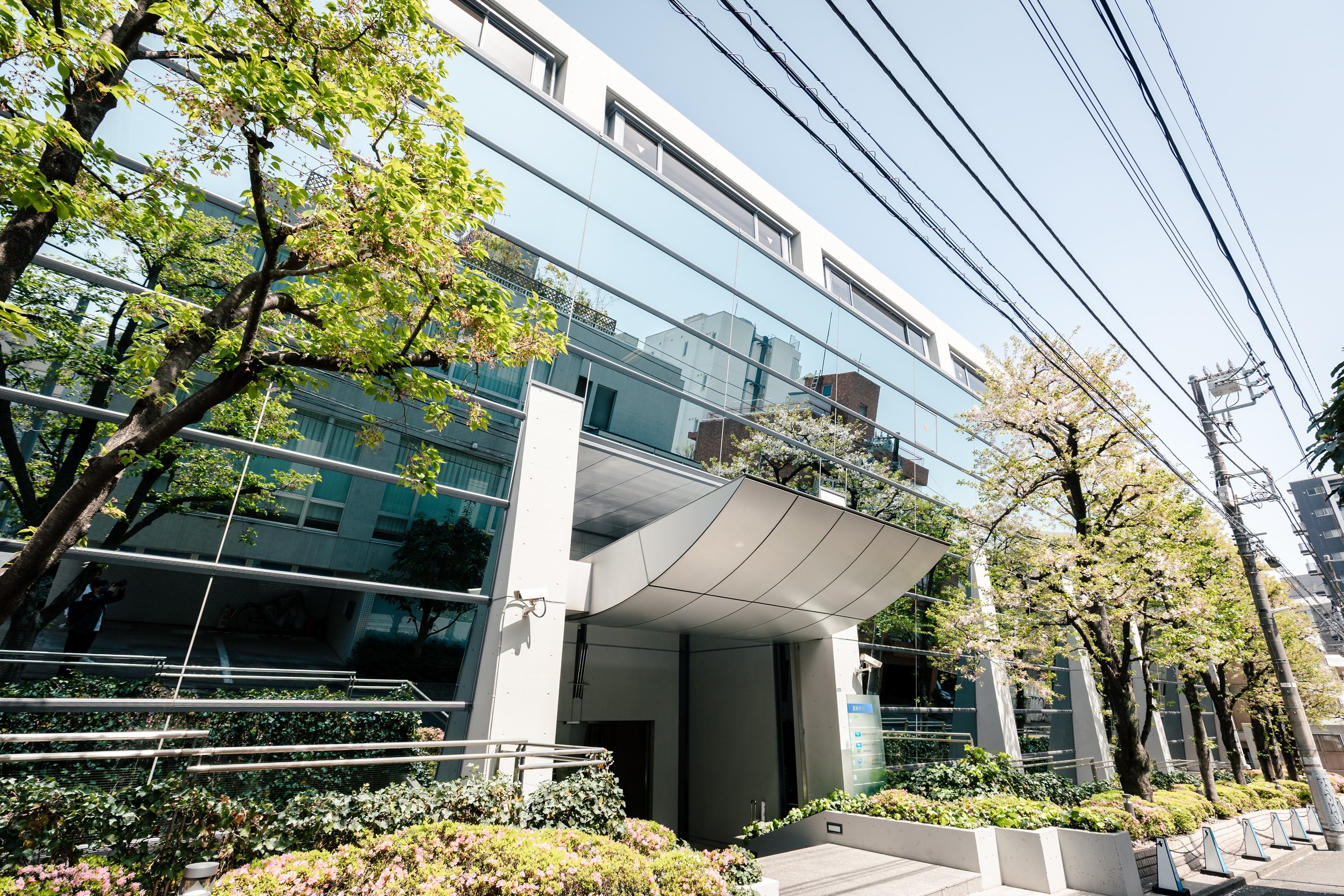 髪色×服装×ネイル、ぜんぶ自由★福利厚生バツグン！環境◎事務