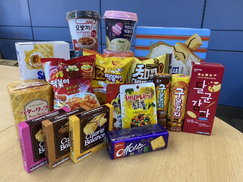 ＜月収30万以上！＞韓国発のお菓子メーカーでサポート事務！