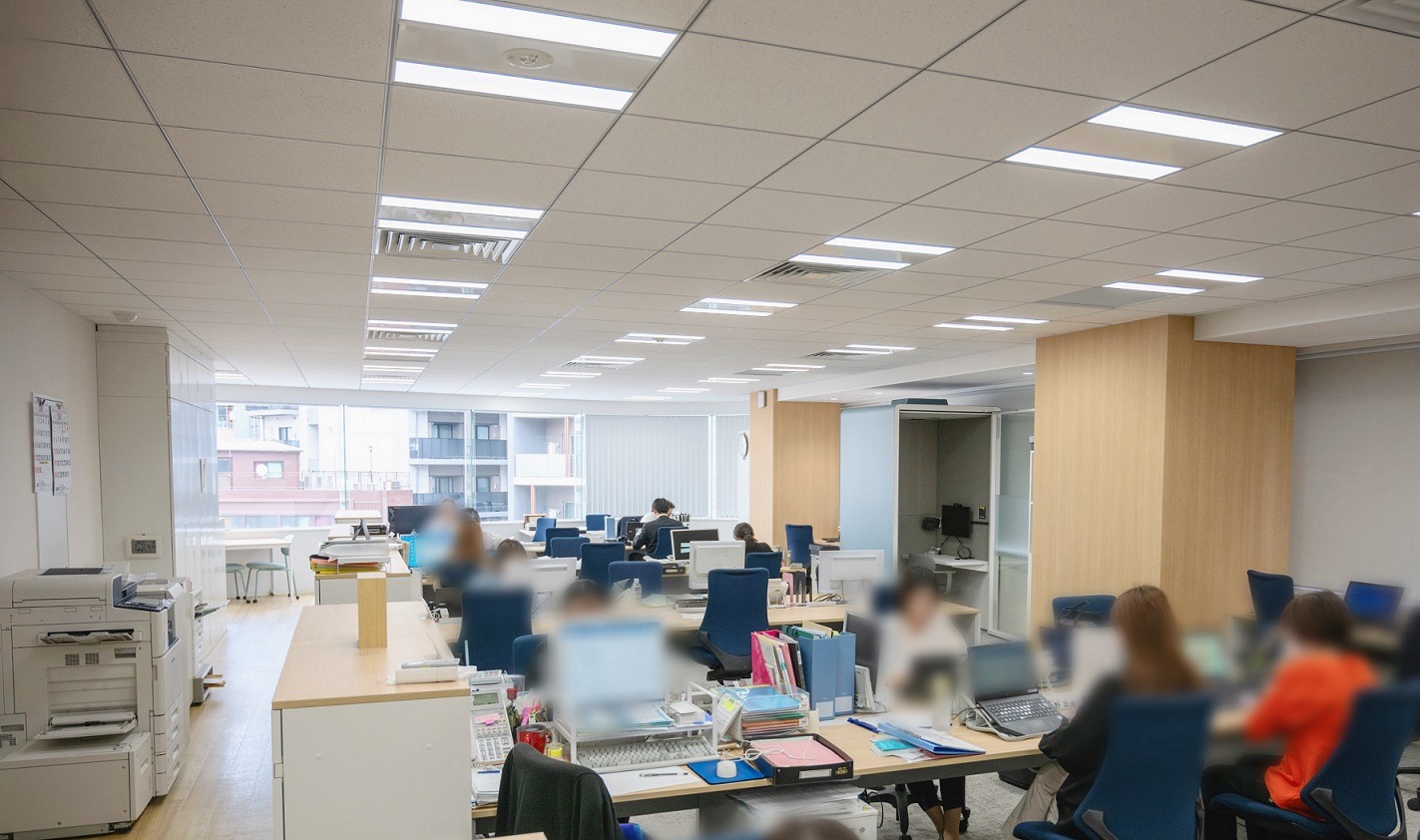 【京成立石】正社員登用実績あり！未経験OK！総合商社で事務サポ